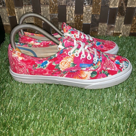 Vans Shoes - Vans- Low Floral/ Paisley